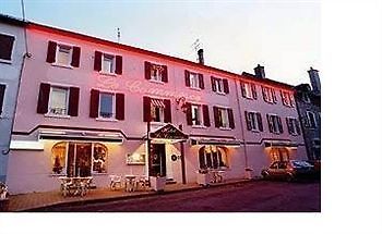 Citotel Hotel Le Commerce Северак-ле-Шато Экстерьер фото