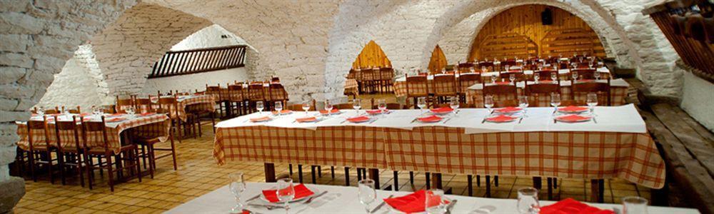 Citotel Hotel Le Commerce Северак-ле-Шато Экстерьер фото